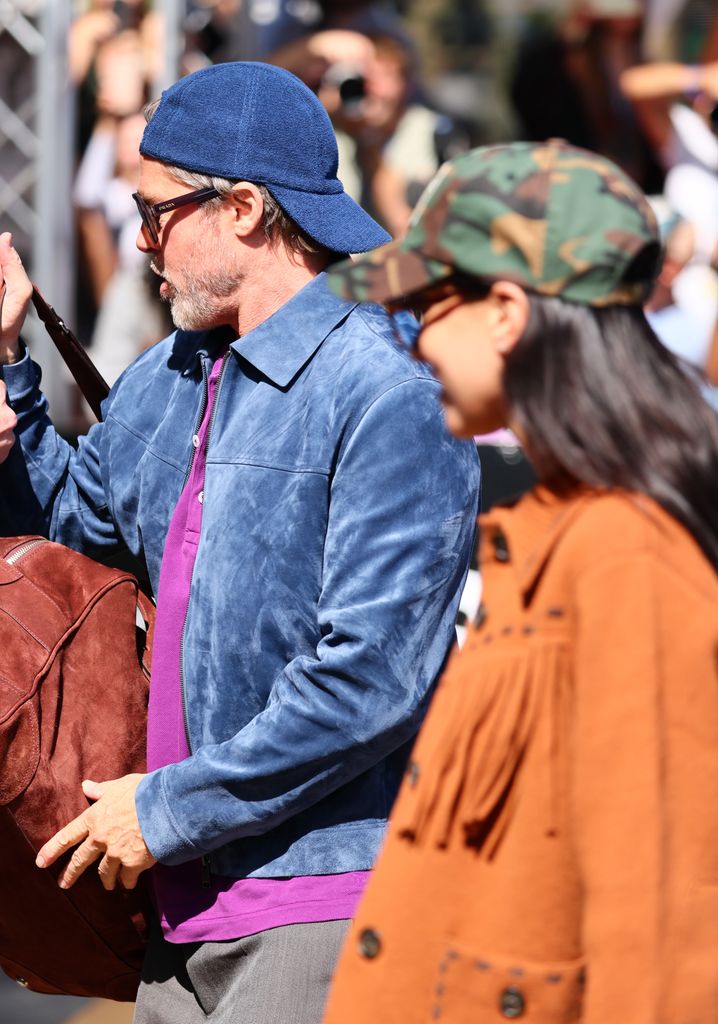Brad Pitt a su llegada a San Sebastián con Inés de Ramón