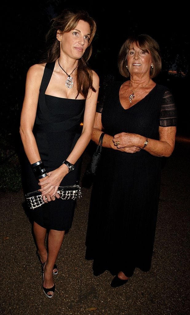  Junto a su hija Jemima Khan