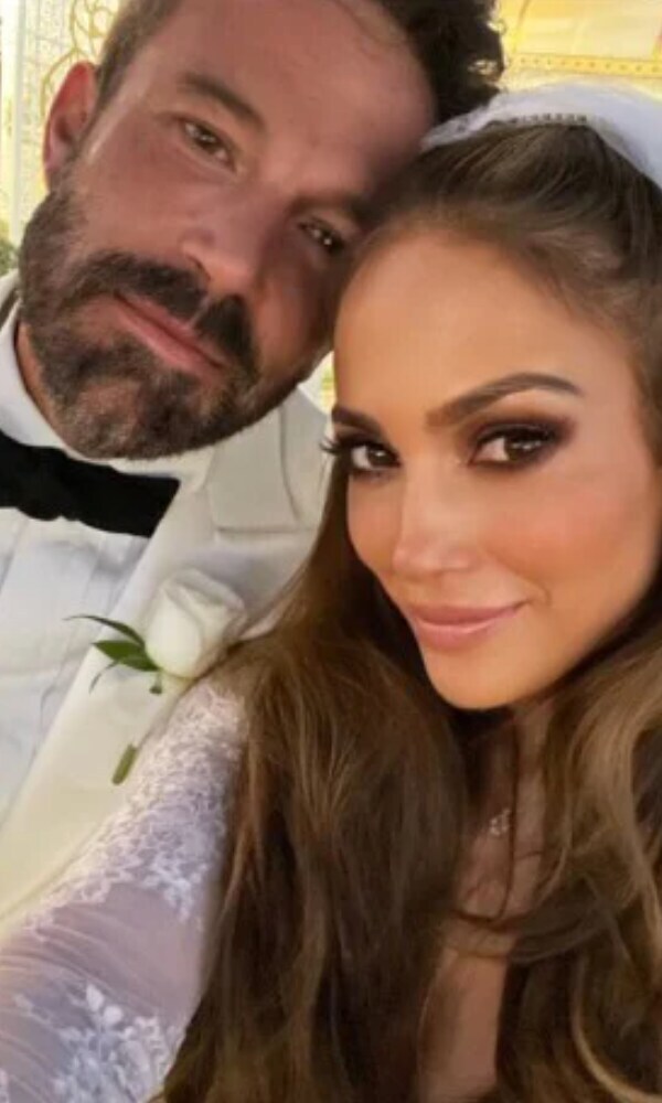 Jennifer Lopez and Ben Affleck get married in Las Vegas