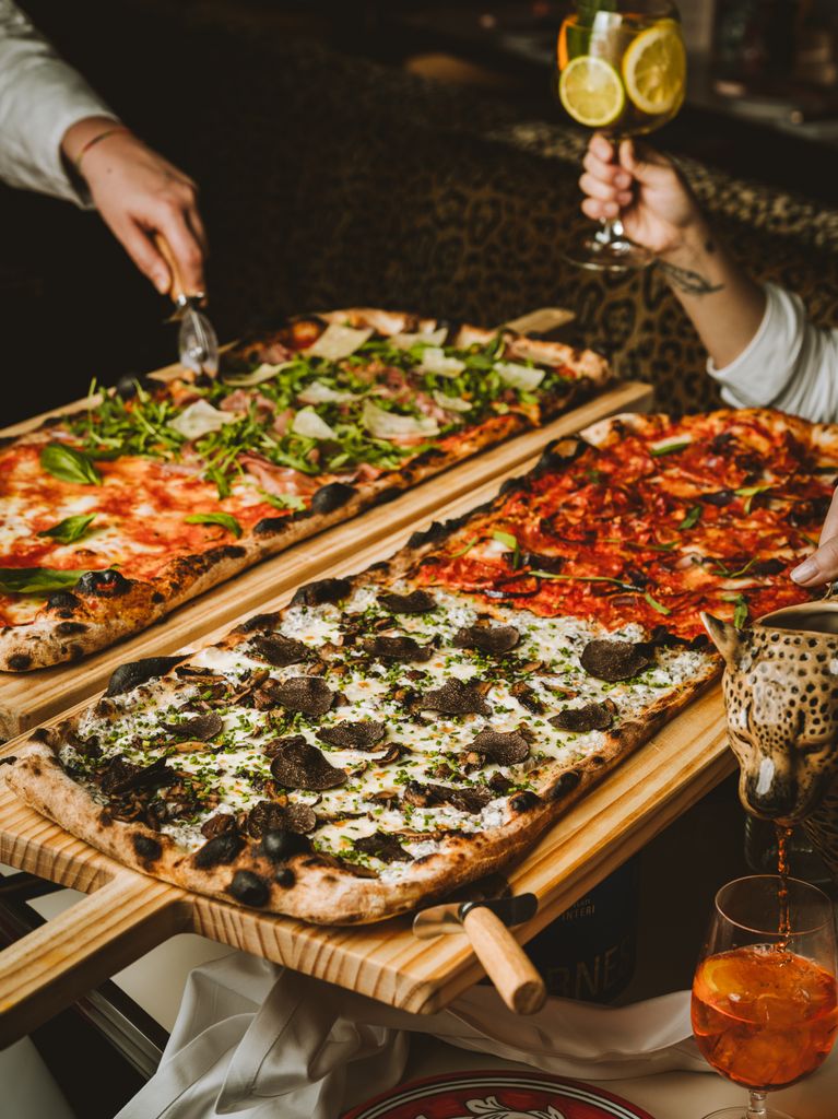 Pizza al metro de Circolo Popolare en Madrid