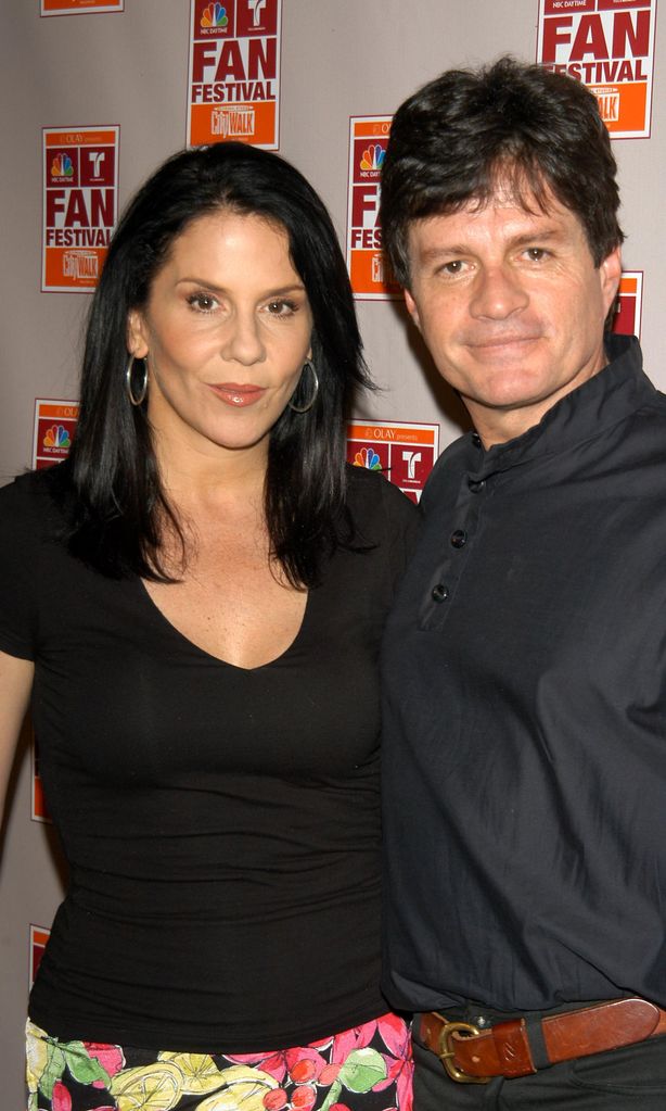 Rebecca Jones y Alejandro Camacho