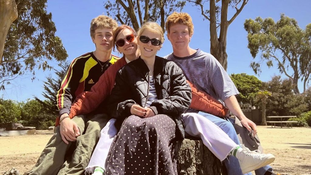 Julia Roberts con sus tres hijos: Hazel y Phinnaeus, de 21 años y Henry, de 19