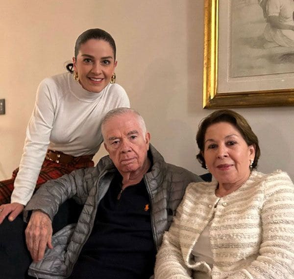 Lidia Ávila y sus papás