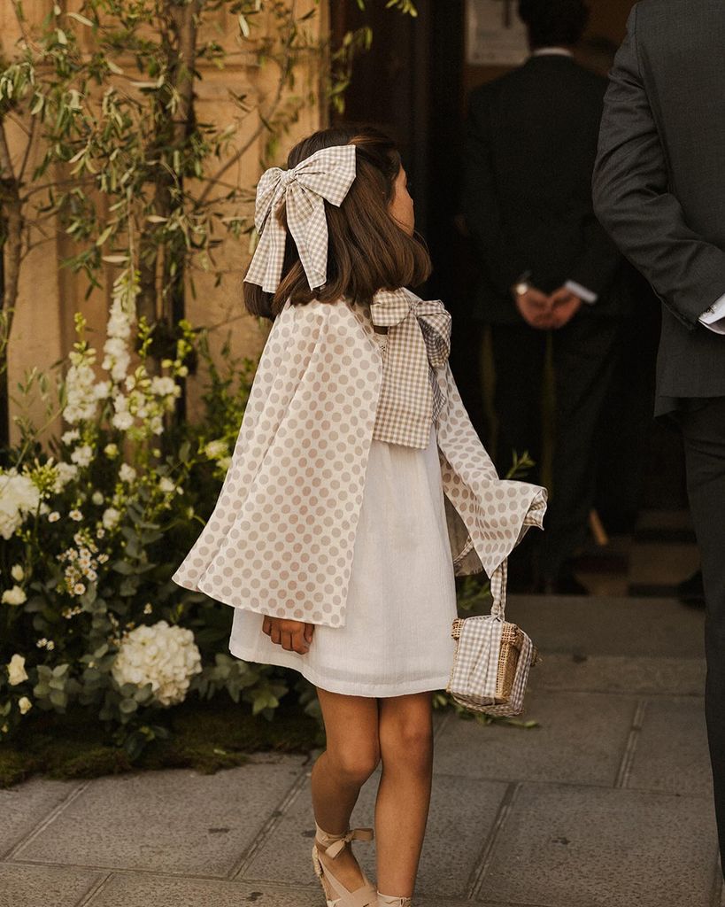 Niños de arras de otoño pajes y damitas beige