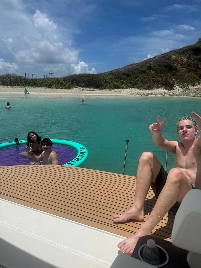 Al parecer Valentino y Matteo comparten una bonita amistad con Yelena.