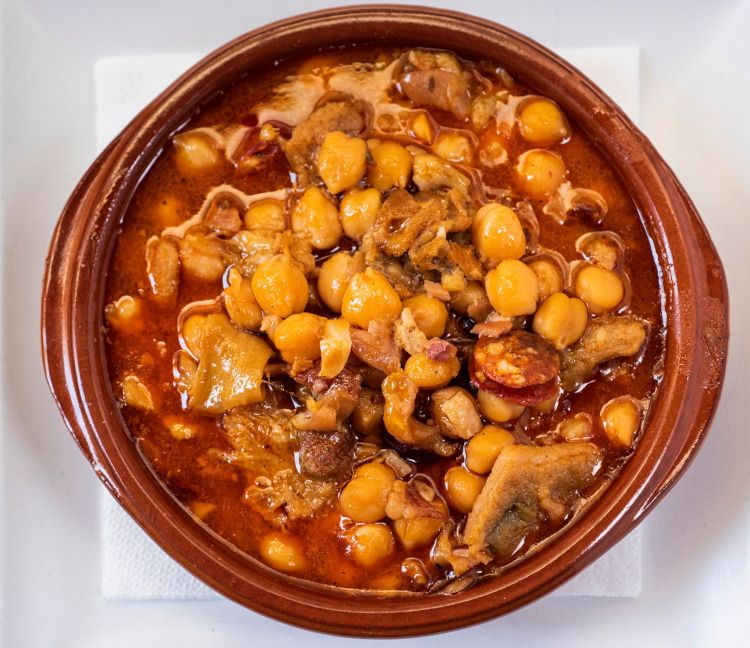 Callos con garbanzos, otro clásico
