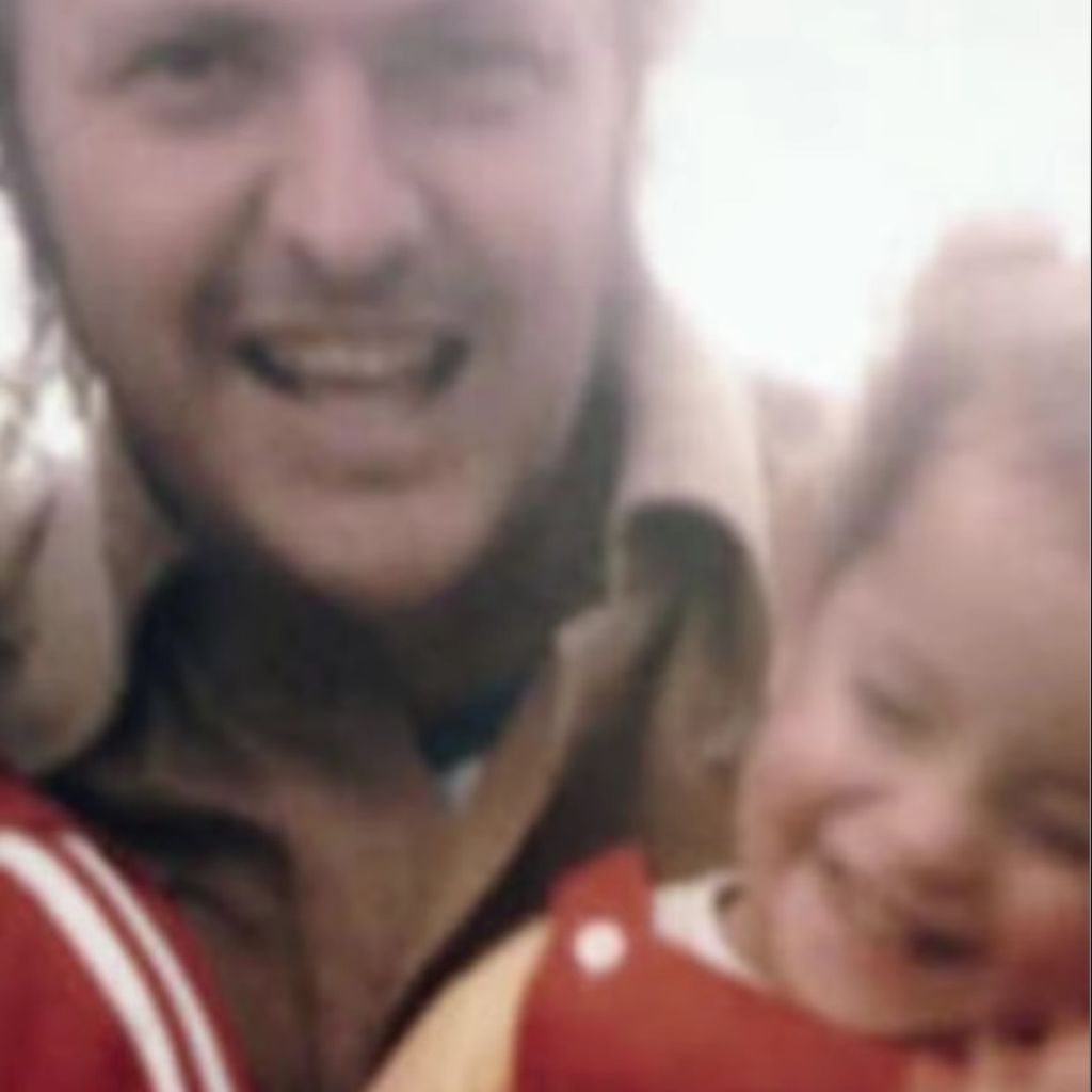 Danna compartió fotos junto a su padre de cuando era niña