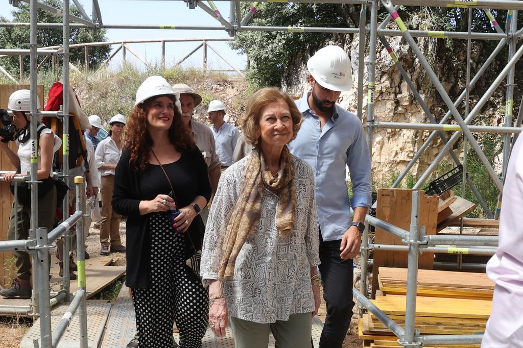 Reina Sofía en los yacimientos de Atapuerca el 18 de julio de 2024