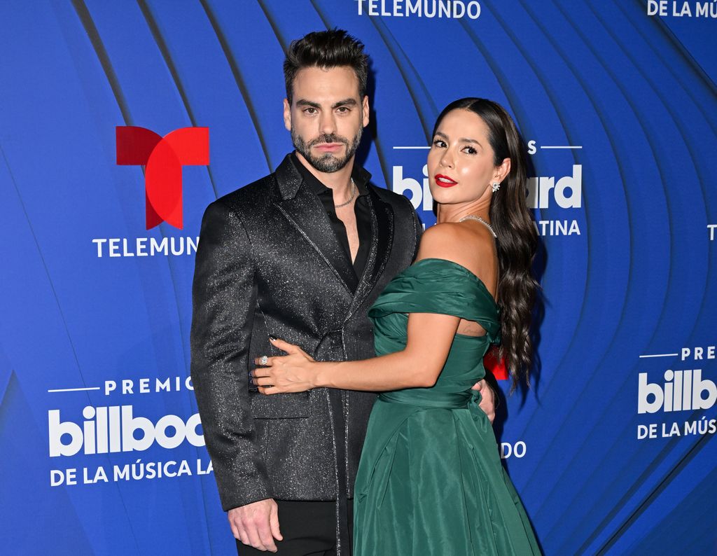 Frederik Oldenburg y Carmen Villalobos en los Billboard Latin Music Awards 2024.