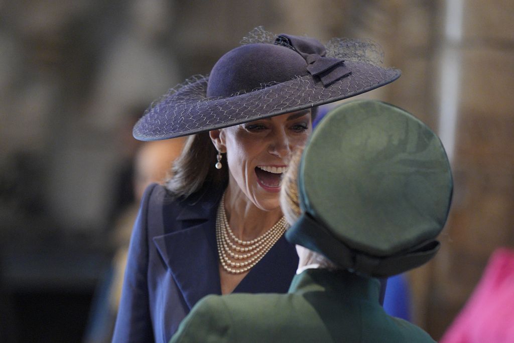 Las risas entre Kate Middleton y la princesa Ana