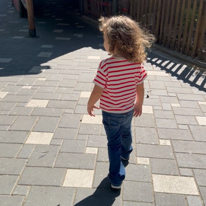 Anita, que cumplió tres años el pasado mes de marzo, se lo pasó en grande durante la visita al zoo madrileño