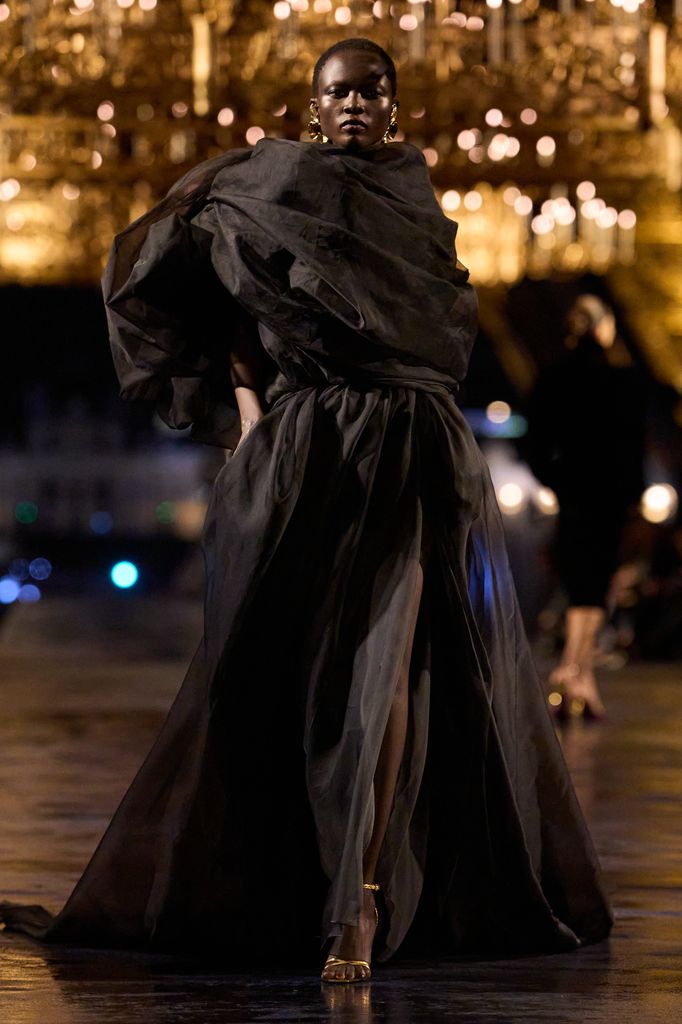 Paris Fashion Week: desfile de Saint Laurent (Primavera/Verano 2027)