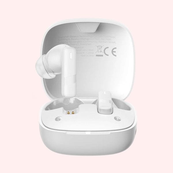 Unos auriculares compactos