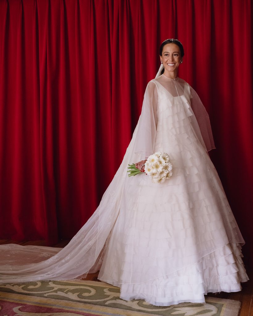 Vestido de novia con volantes y cancán de Ynés Suelves