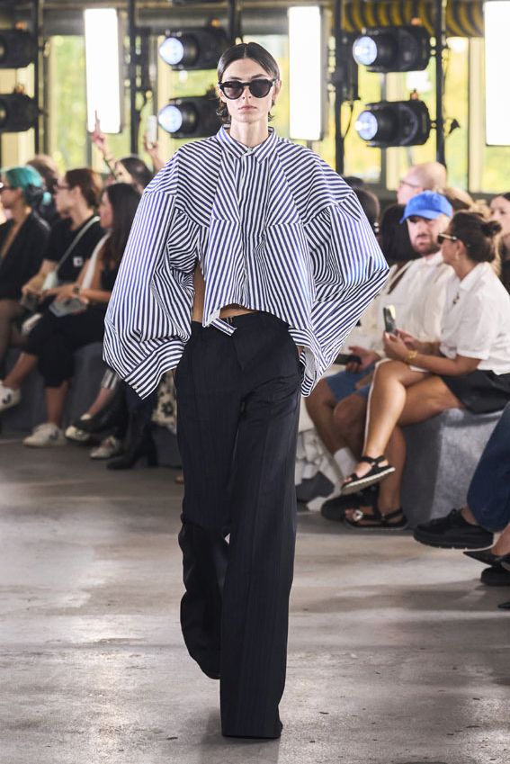 sacai020a