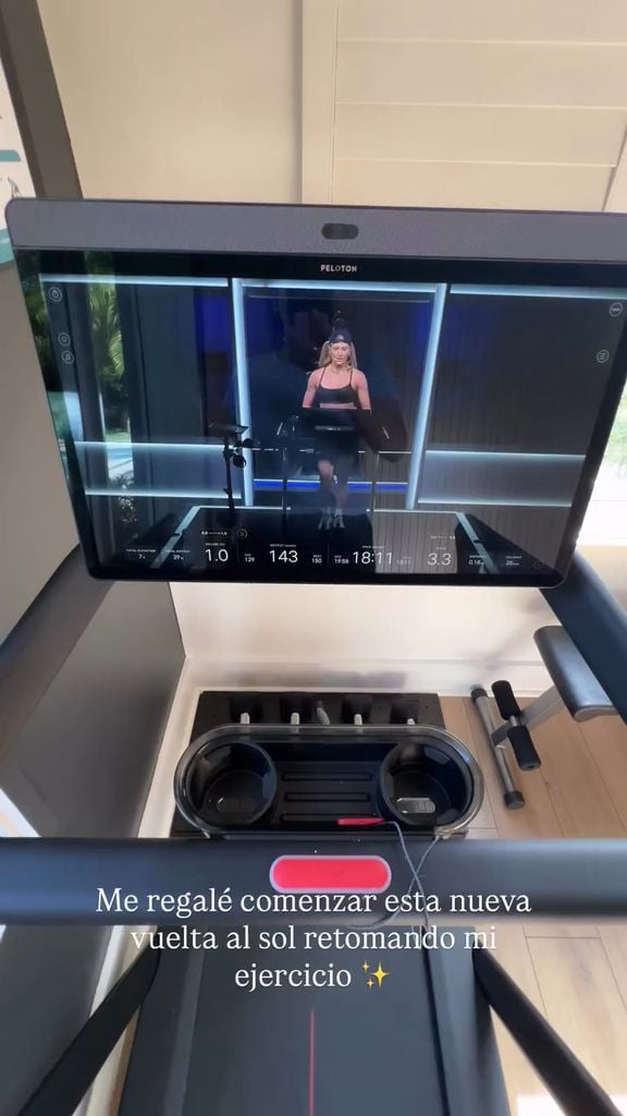 Para iniciar su día, Karina Banda retomó el ejercicio