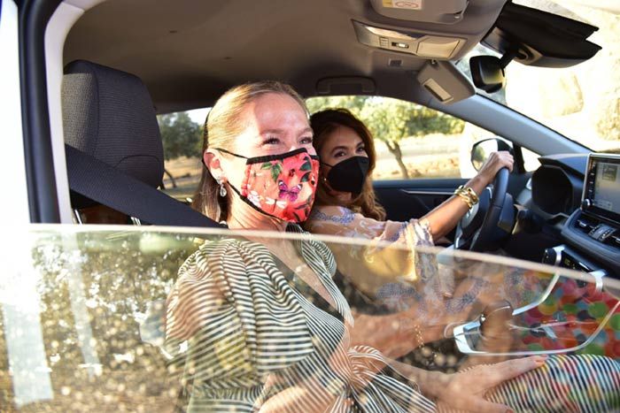 Paloma Cuevas y Enrique Ponce celebran la Comunión de su hija pequeña, Bianca