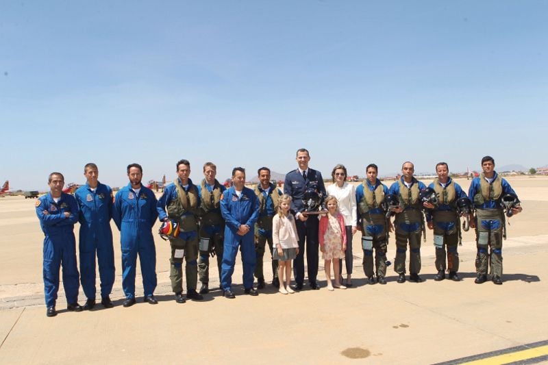 Los reyes con la princesa Leonor y la infanta Sofía en 2014 en la Basea Aérea de San Javier (Murcia) 