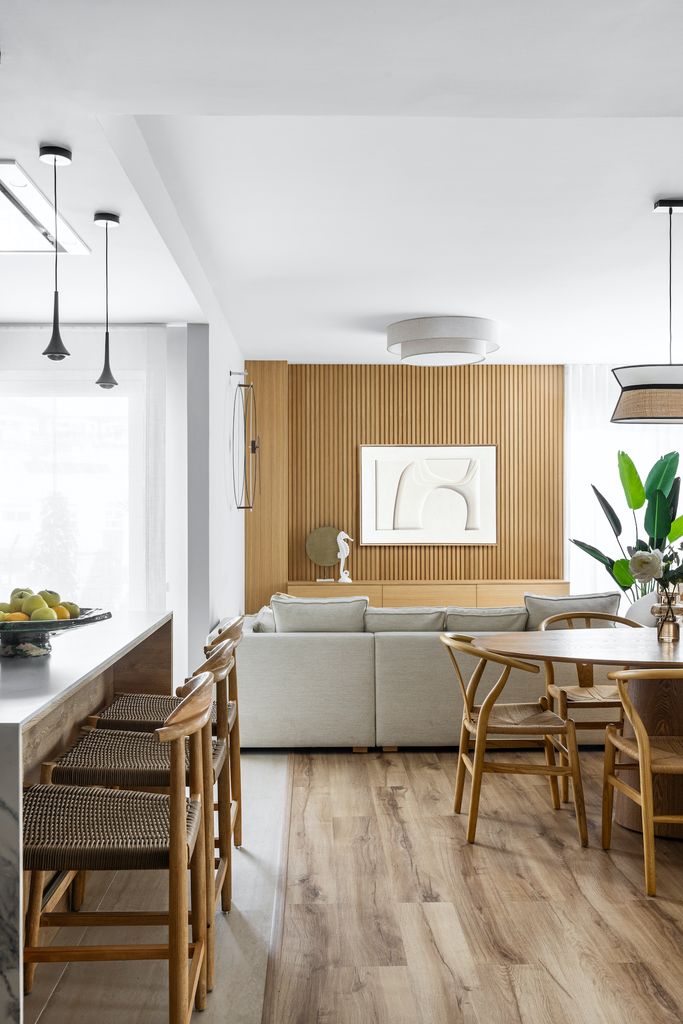 Salón abierto a la cocina y el salón