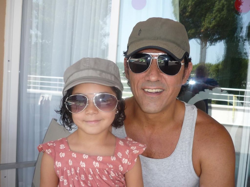 Una de las tiernas imágenes de la pequeña Paula