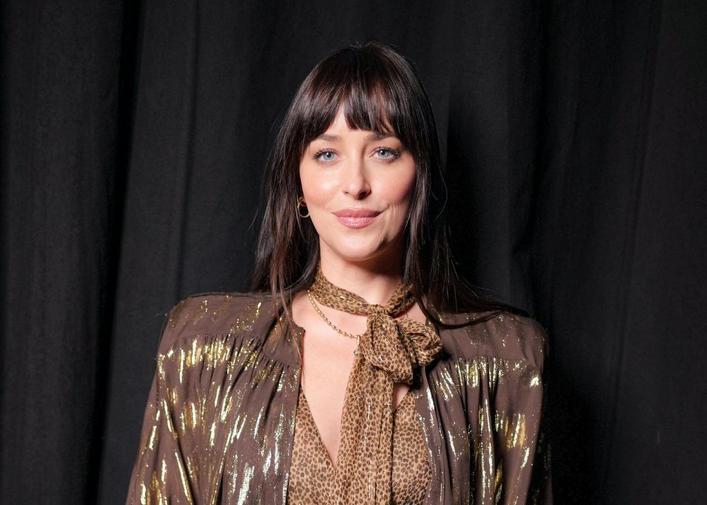 Dakota Johnson en el desfile de Valentino en 2026 en Paris