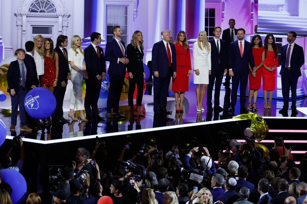 Donald Trump y sus hijos en la convención republicana en Milwaukee, julio 2024