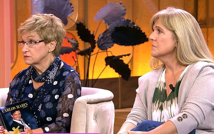 La madre y la hermana de Carlos Marín 