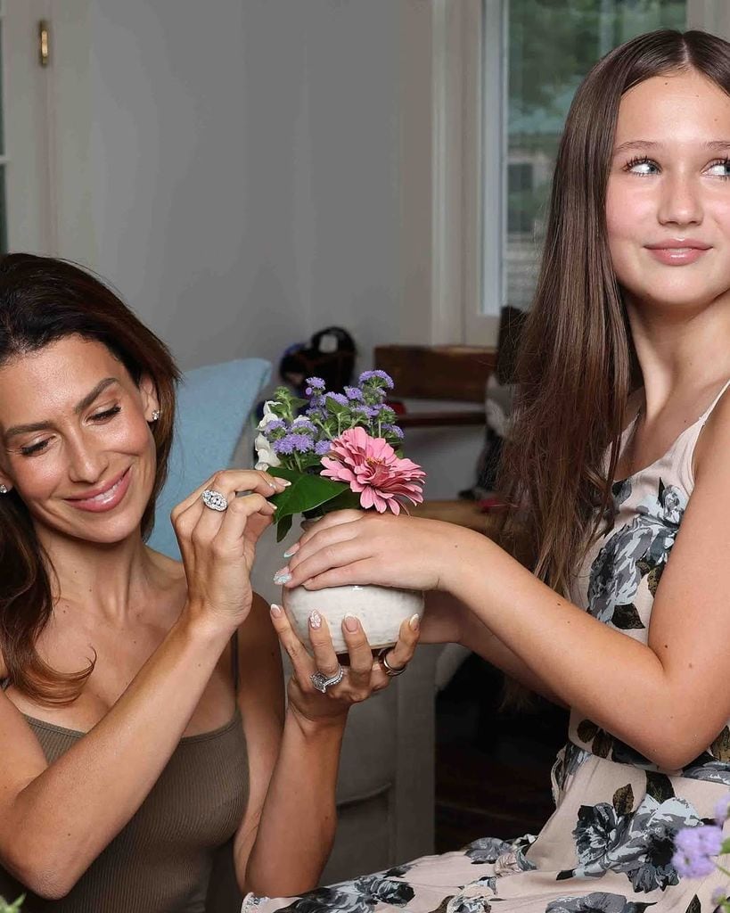 Hilaria Baldwin con su hija Carmen