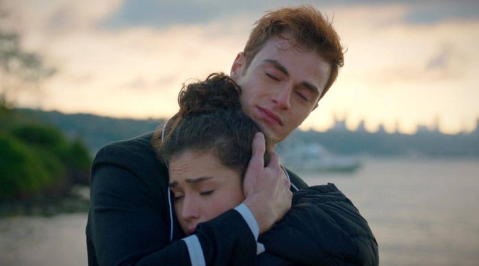 En 'Hermanos' Aybike y Berk viven una bonita historia de amor