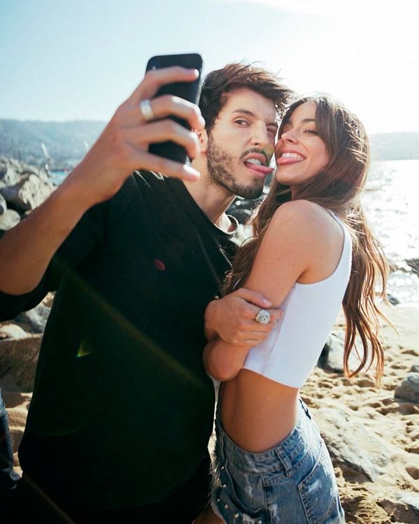 Sebastián Yatra y Tini Stoessel