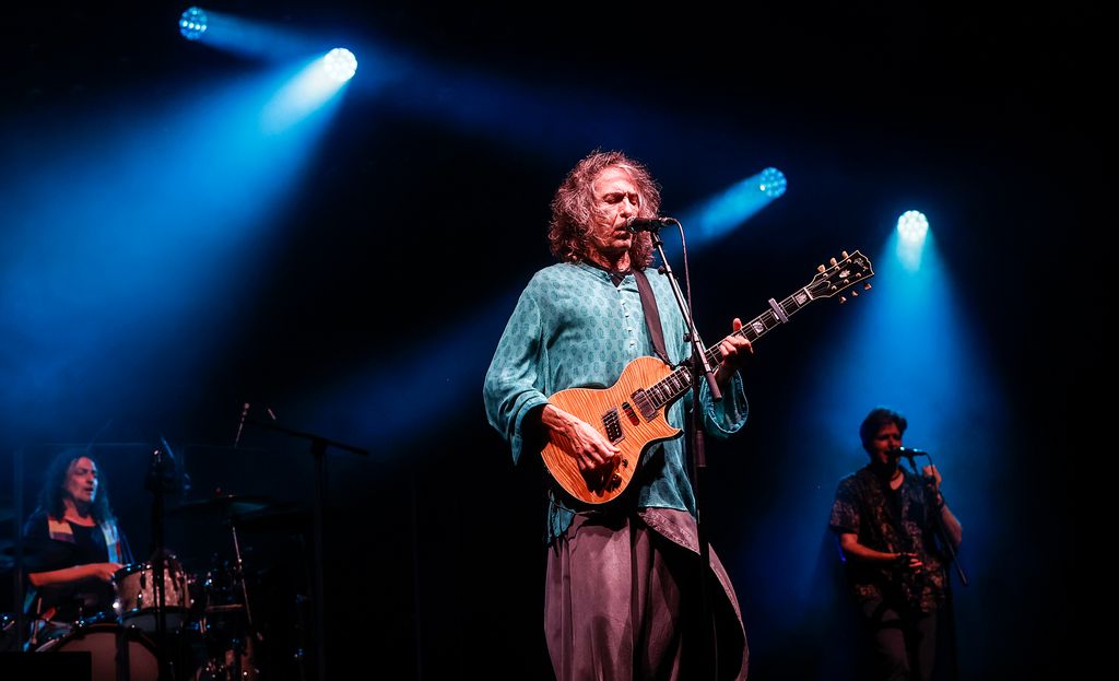 El cantante Roberto Iniesta en el Auditorio Marina Sur, el 11 de mayo de 2024, en Valencia