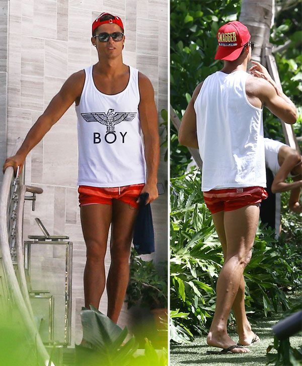 El jugador luso lleva de vacaciones desde principios de junio y tras haber pasado unos días tomando el sol en Saint-Tropez luce un intenso bronceado
