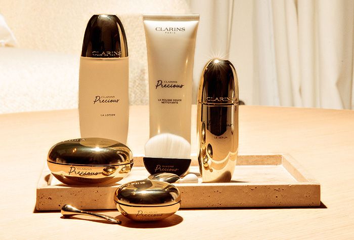 La rutina antiedad de Clarins es el secreto que hay detrás de la piel perfecta de Paloma Cuevas