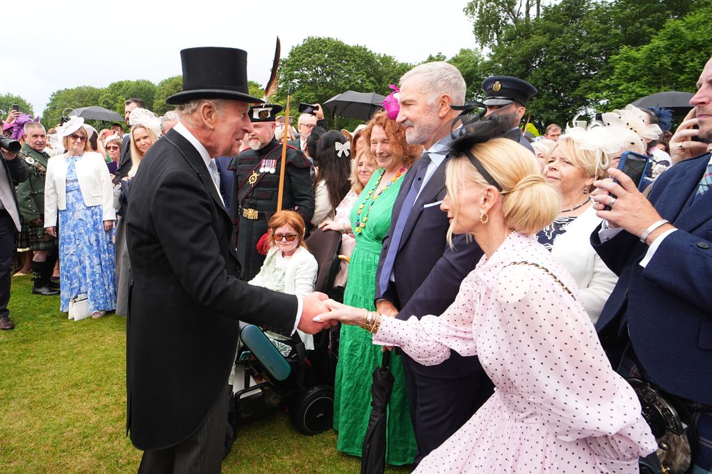 El rey Carlos III ha conversado con algunos de los presentes