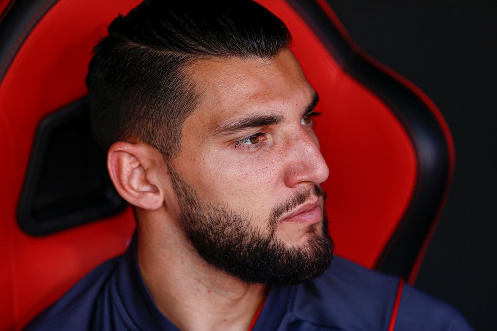 Rafa Mir, del Sevilla FC, durante el partido entre el Sevilla FC y la UD Almería en el estadio Estadio Ramón Sánchez-Pizjuán, en Sevilla, el 12 de marzo de 2023