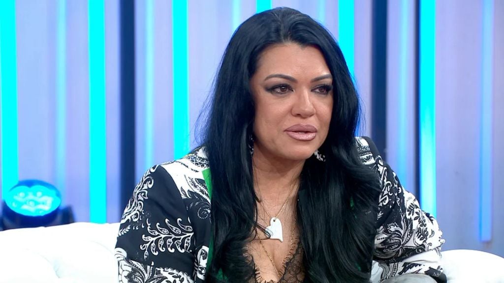 Saray Muñoz , hija de Tina de Las Grecas, en el plató de 'Y ahora Sonsoles'