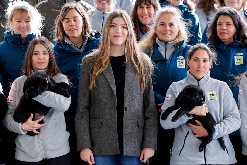 La infanta Sofía en un acto con perros guía de la ONCE
