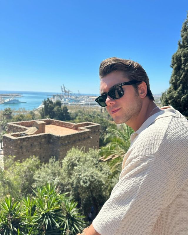 Onur Seyit Yarat ('Hermanos') de vacaciones en Valencia