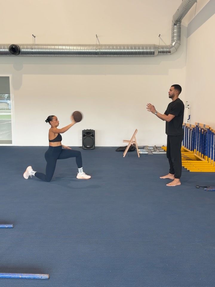 Entrenamientos de fuerza con su marido y entrenador Benjamín Compaoré