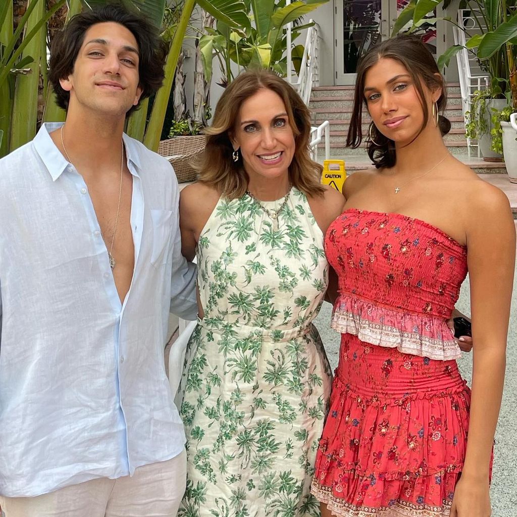 Lili Estefan y sus hijos