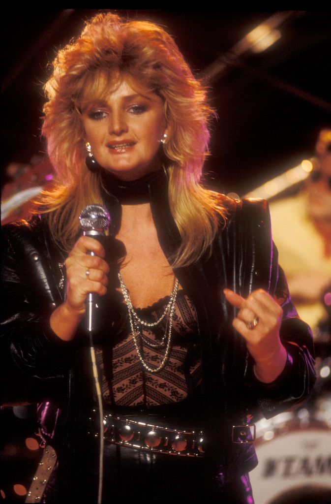 Bonnie Tyler, nacida en 1951, durante un concierto en 1984 