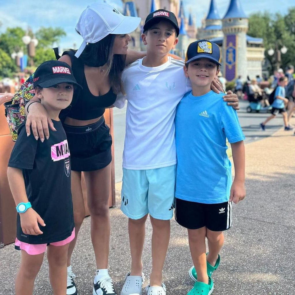 Antonela Roccuzzo y sus hijos