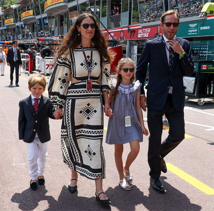 Andre Casiraghi con su mujer y sus hijos