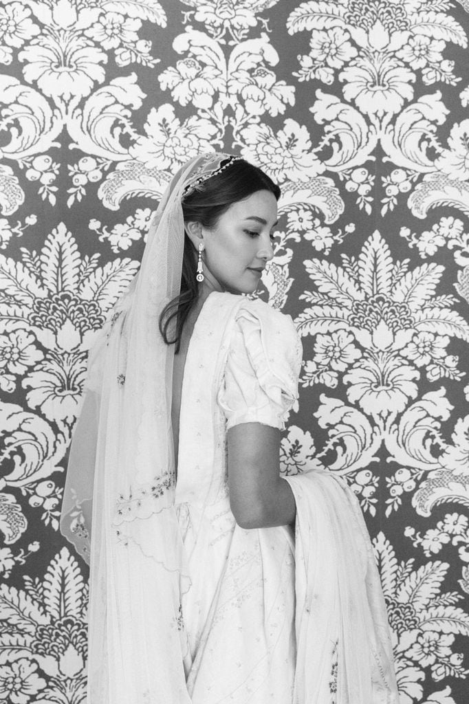 Diana con vestido de novia 'prêt-à-porter' de Alejandra Valero