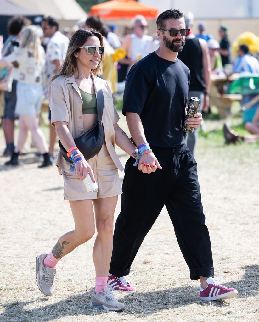 Mel C y Chris Dingwall en el festival de Glastonbury 2024