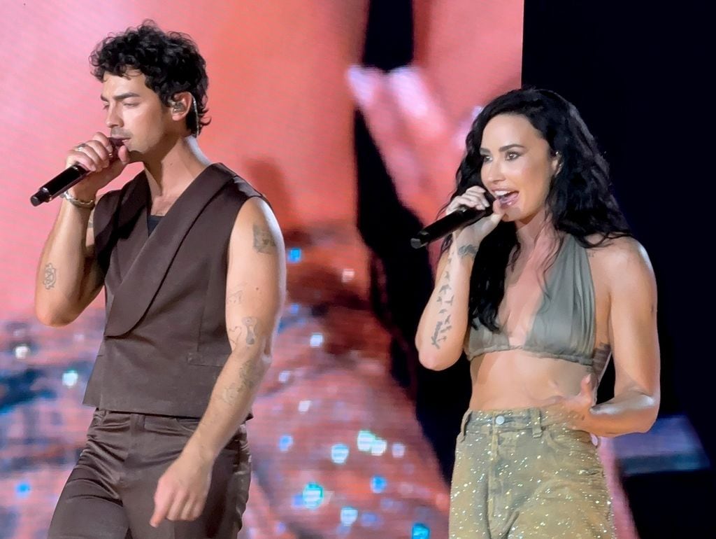 Demi Lovato se reencontró recientemente con los Jonas Brothers para interpretar 'This is Me' en uno de los conciertos de la banda 