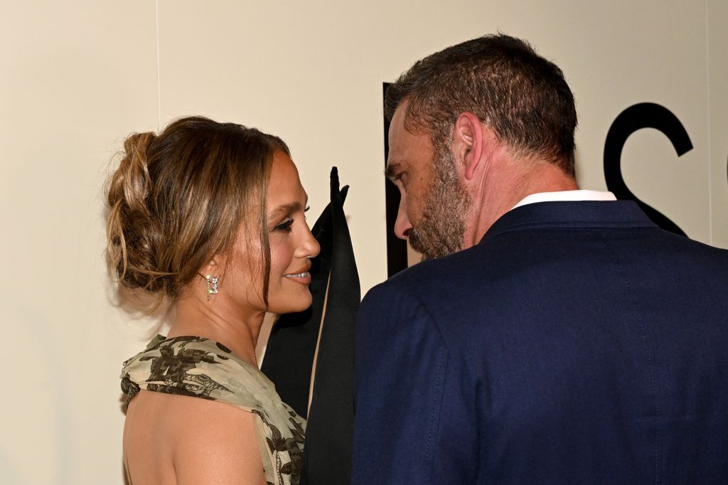 Jennifer Lopez y Ben Affleck intercambiaron miradas cómplices en su encuentro en Nueva York.