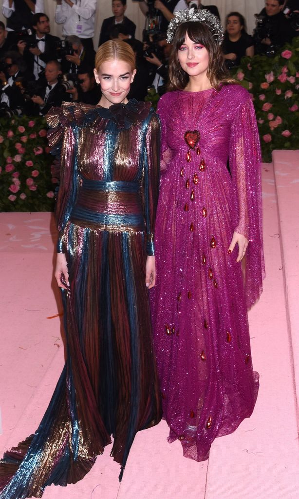 Dakota Johnson y Stella del Carmen