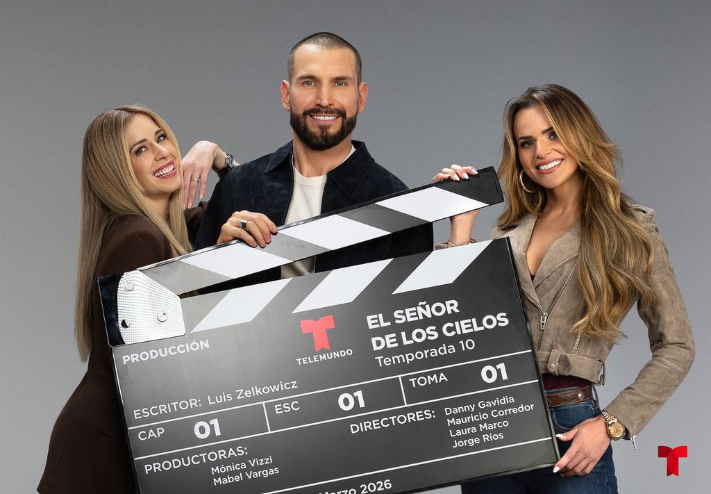Carmen Aub, Rafael Amaya e Isabella Castillo.