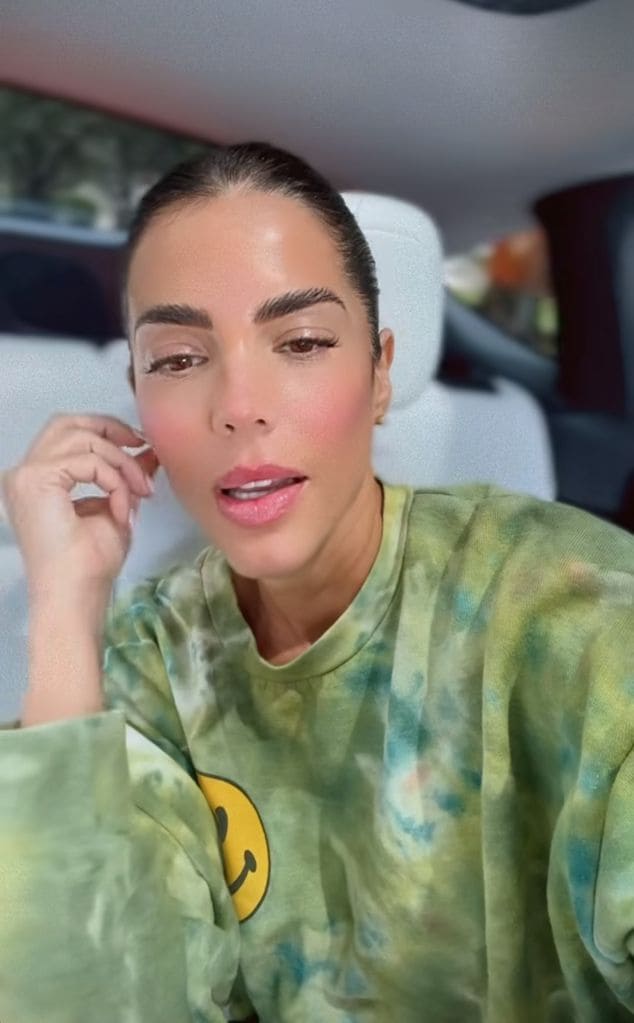 Gaby Espino se convirtió en pasajera de su hija Oriana, quien está feliz con su nuevo auto.